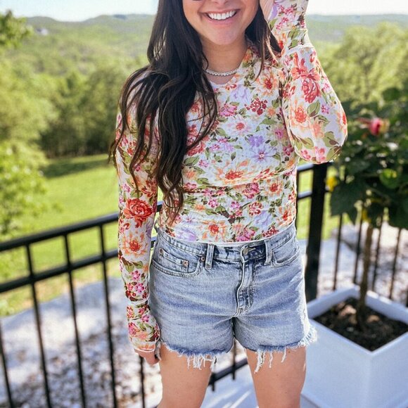 Promesa Floral Long Sleeve Top in Pink and Cream - Picture 4 of 10